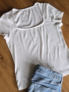 Old Navy Square Neck Tee | Size L | White Ribbed Ruffle Trim Top